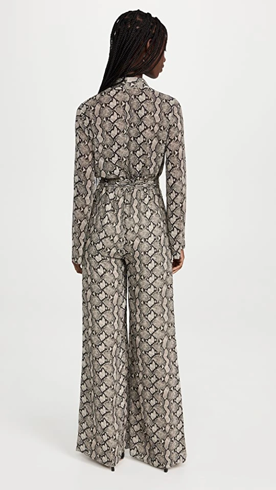 Brand new ✨ L'AGENCE Echo Shawl Collar Jumpsuit Sage Mlti Paloma Snake ???? 2 Brand new ✨ L'AGENCE Echo Shawl Collar Jumpsuit Sage Mlti Paloma Snake ???? - Image 2